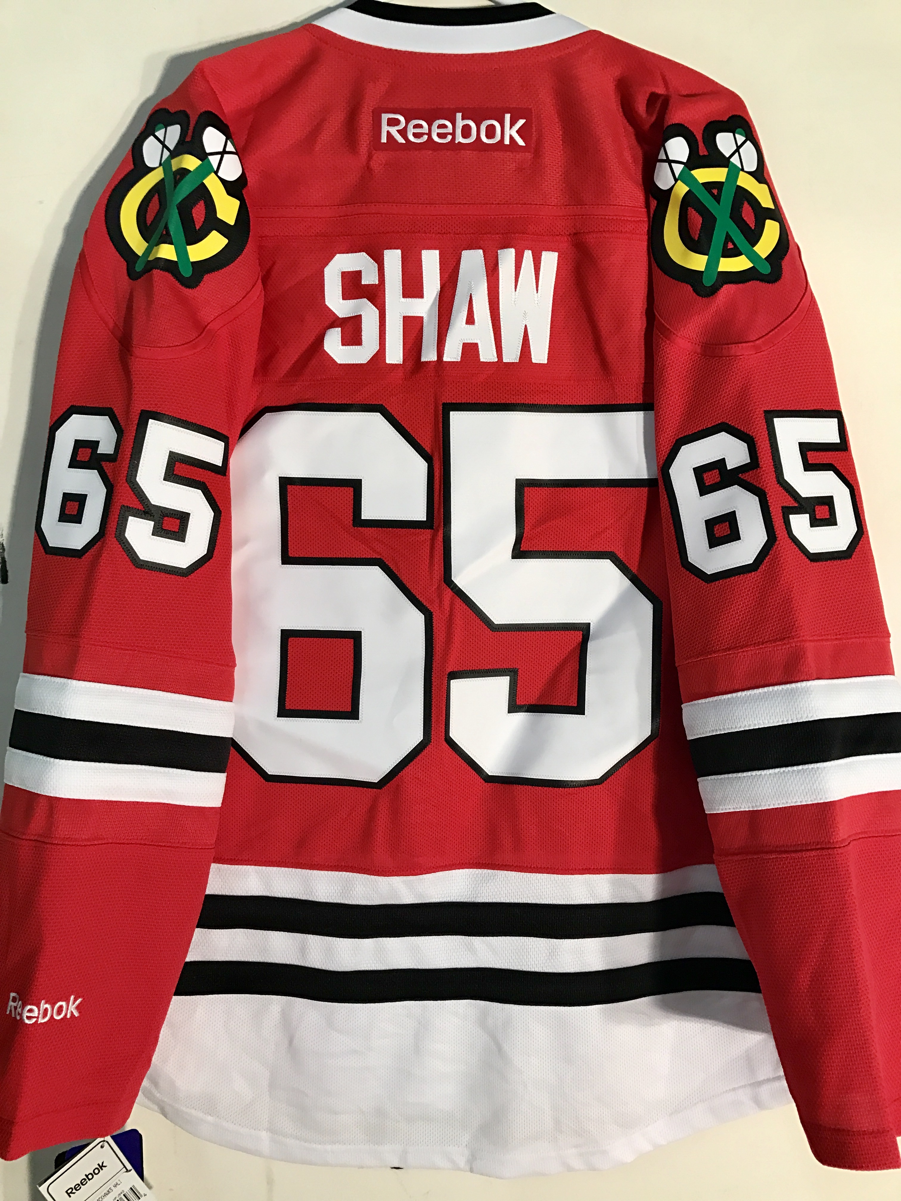 andrew shaw jersey
