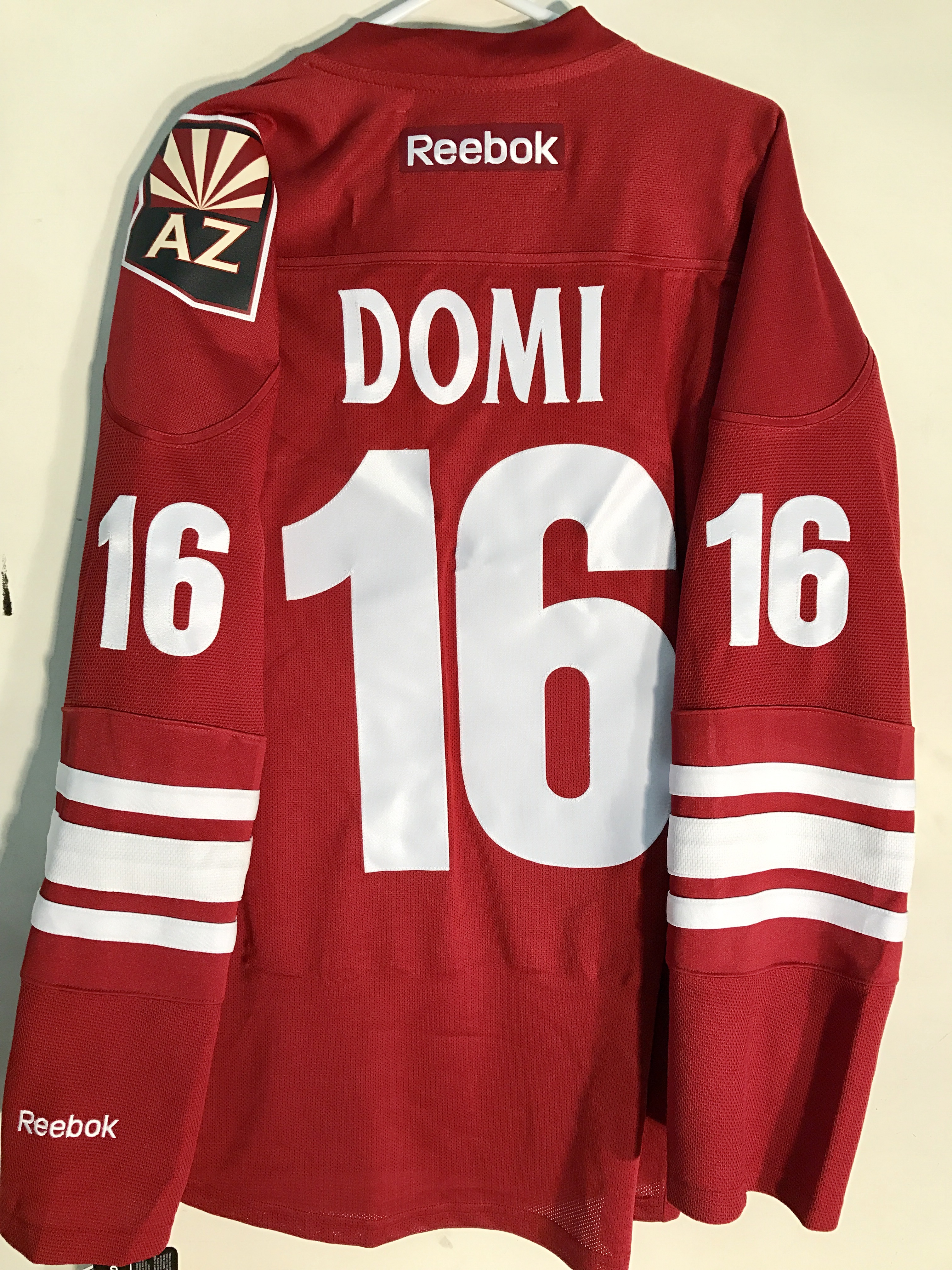 domi coyotes jersey