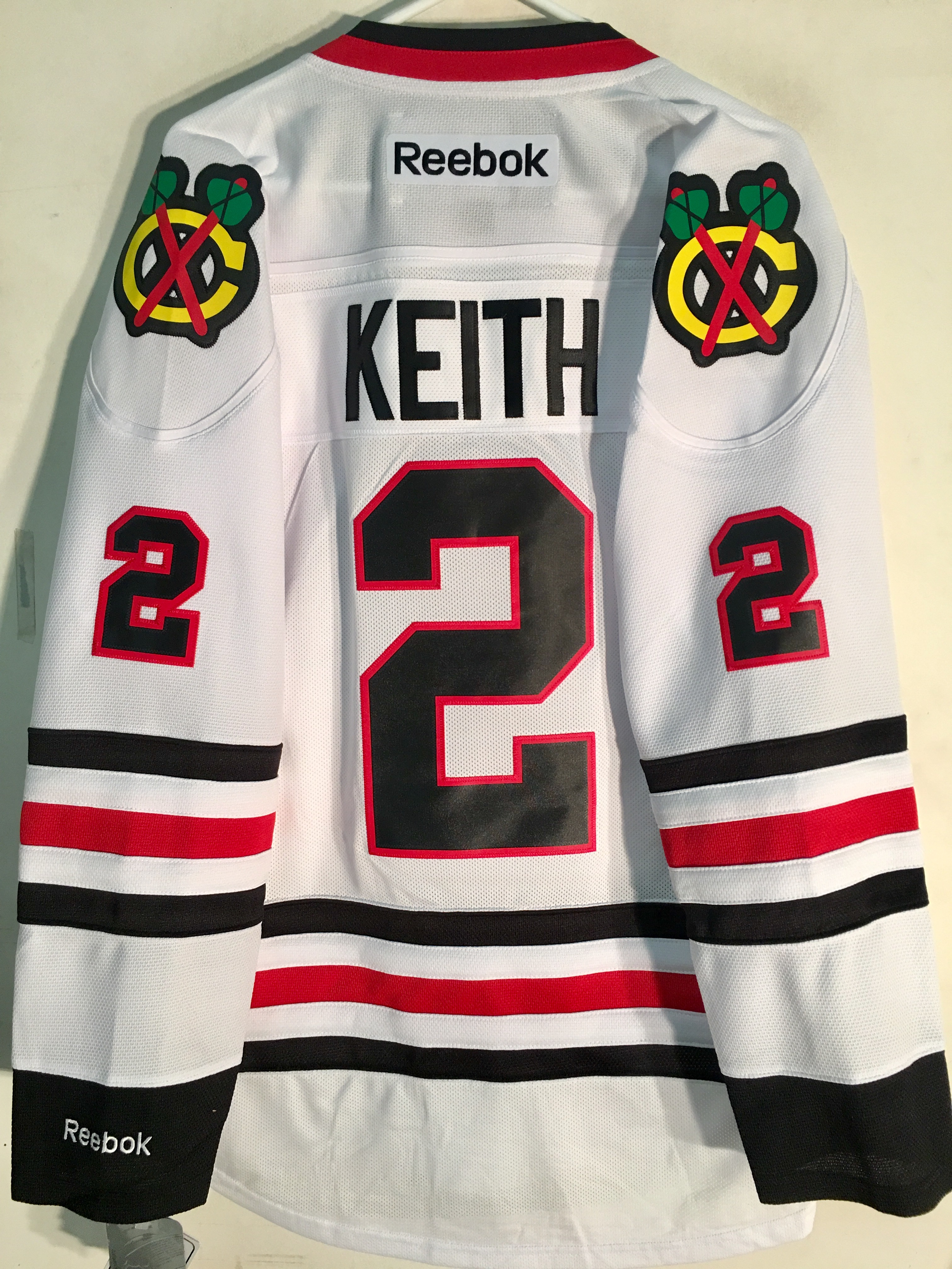 duncan keith white jersey